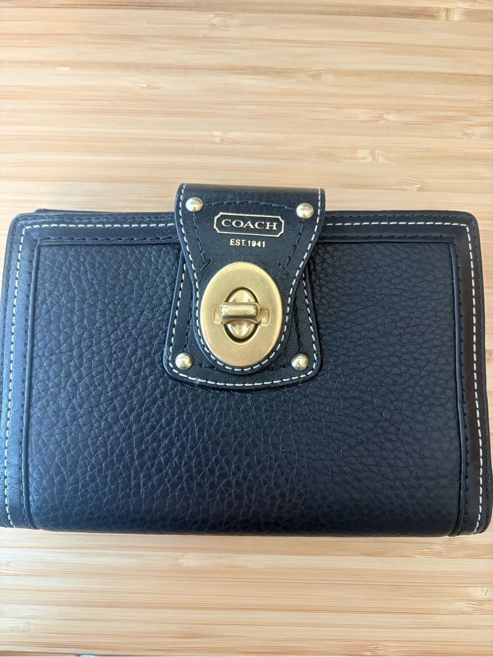 Coach Vintage Black Pebbled Leather Agenda Planner Cover with Gold Turnlock - Picture 2 of 6
